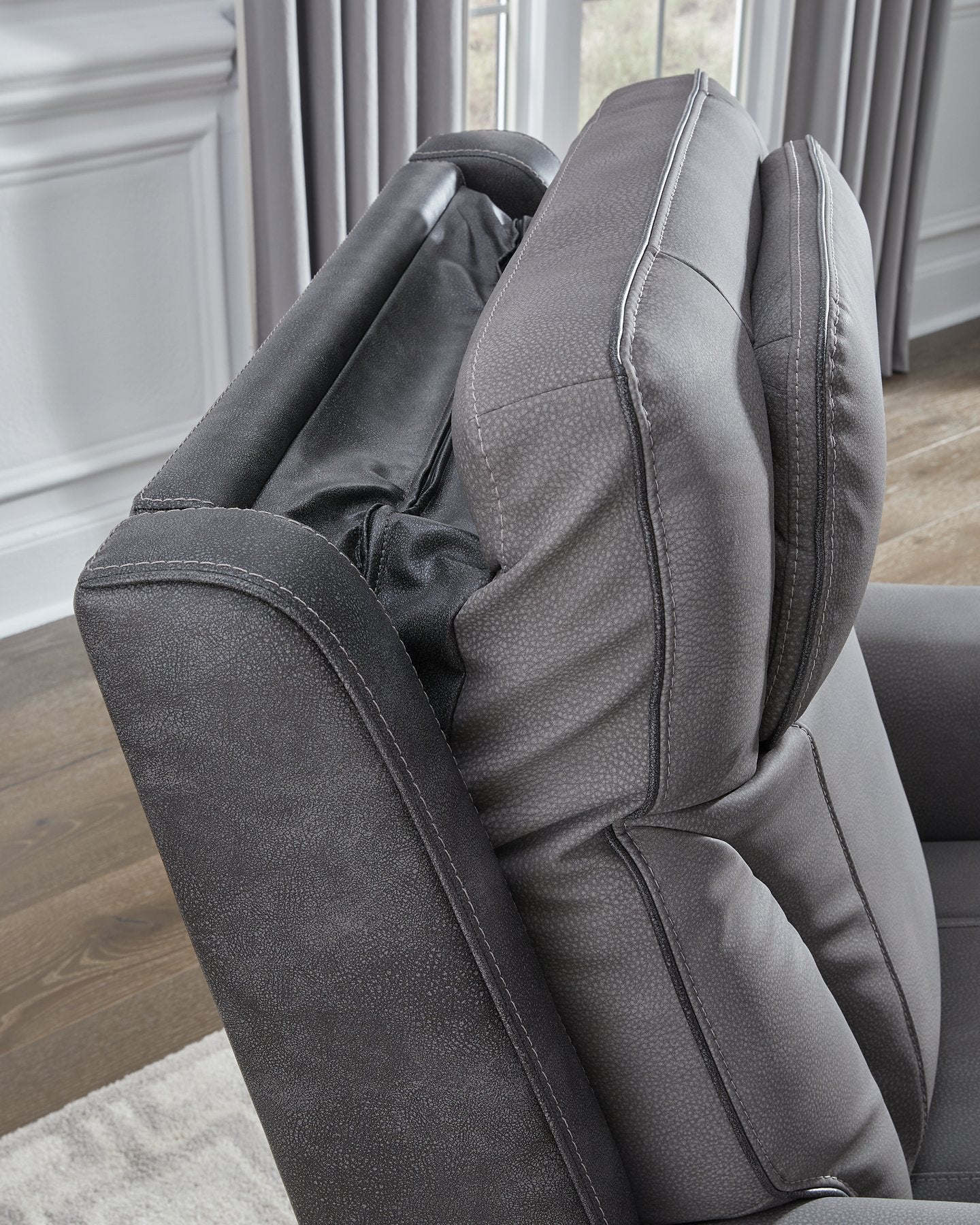 4Z-Peaceful Pause Power Lift Recliner - Image 26