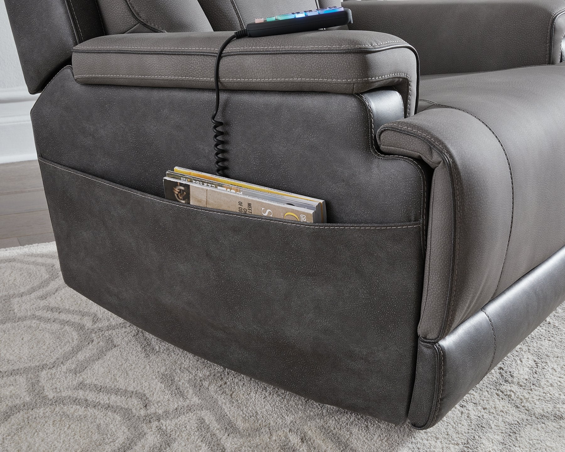 4Z-Peaceful Pause Power Lift Recliner - Image 27