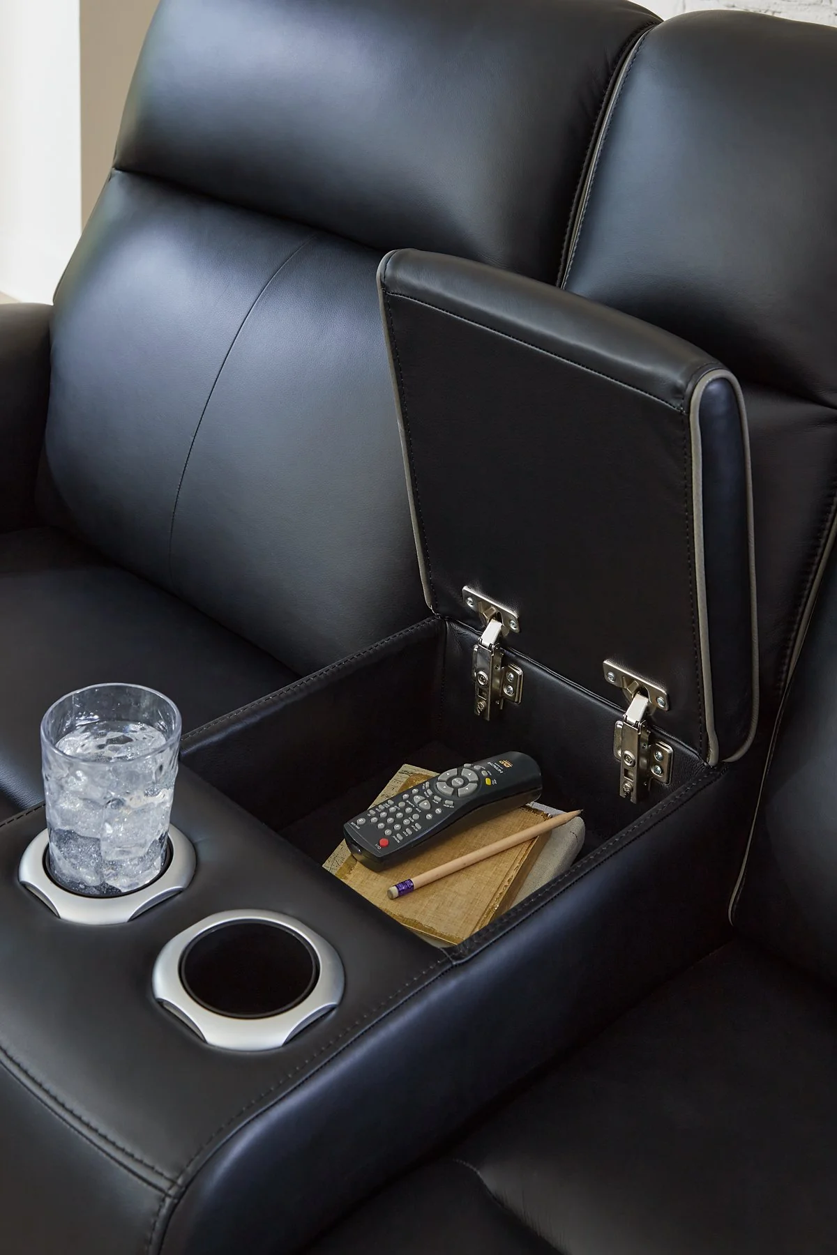 5Z-Comfort Power Reclining Loveseat with Console - Image 18