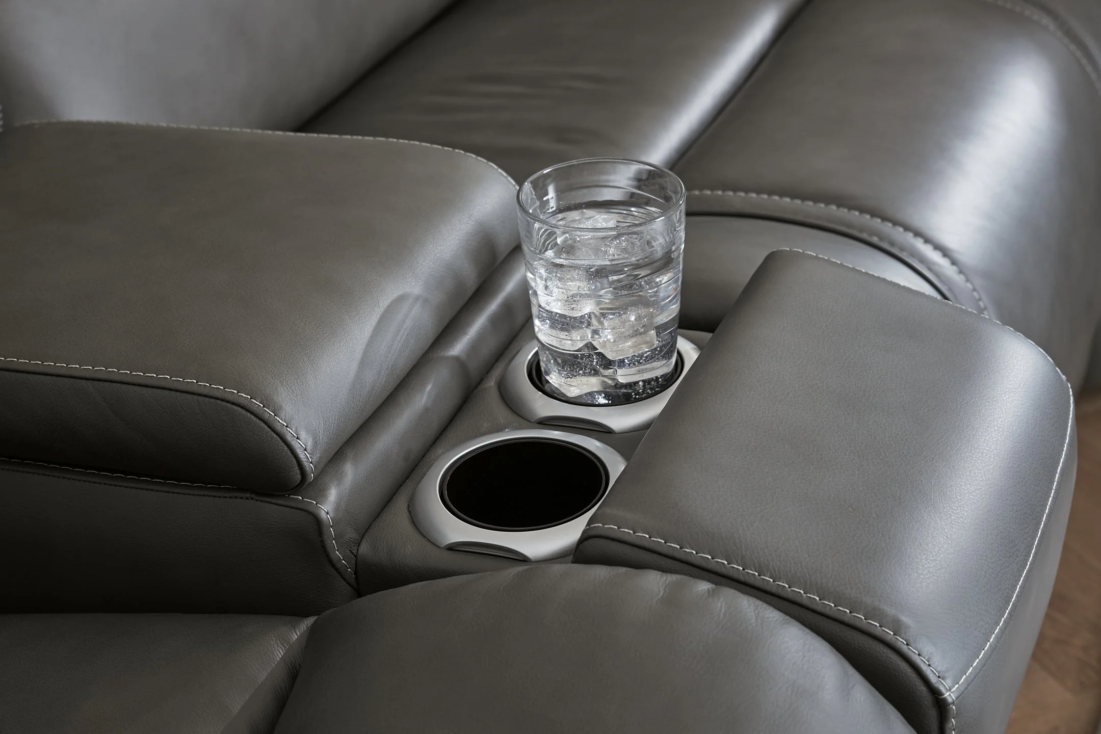 5Z - Pittson Power Reclining Sectional - Image 14