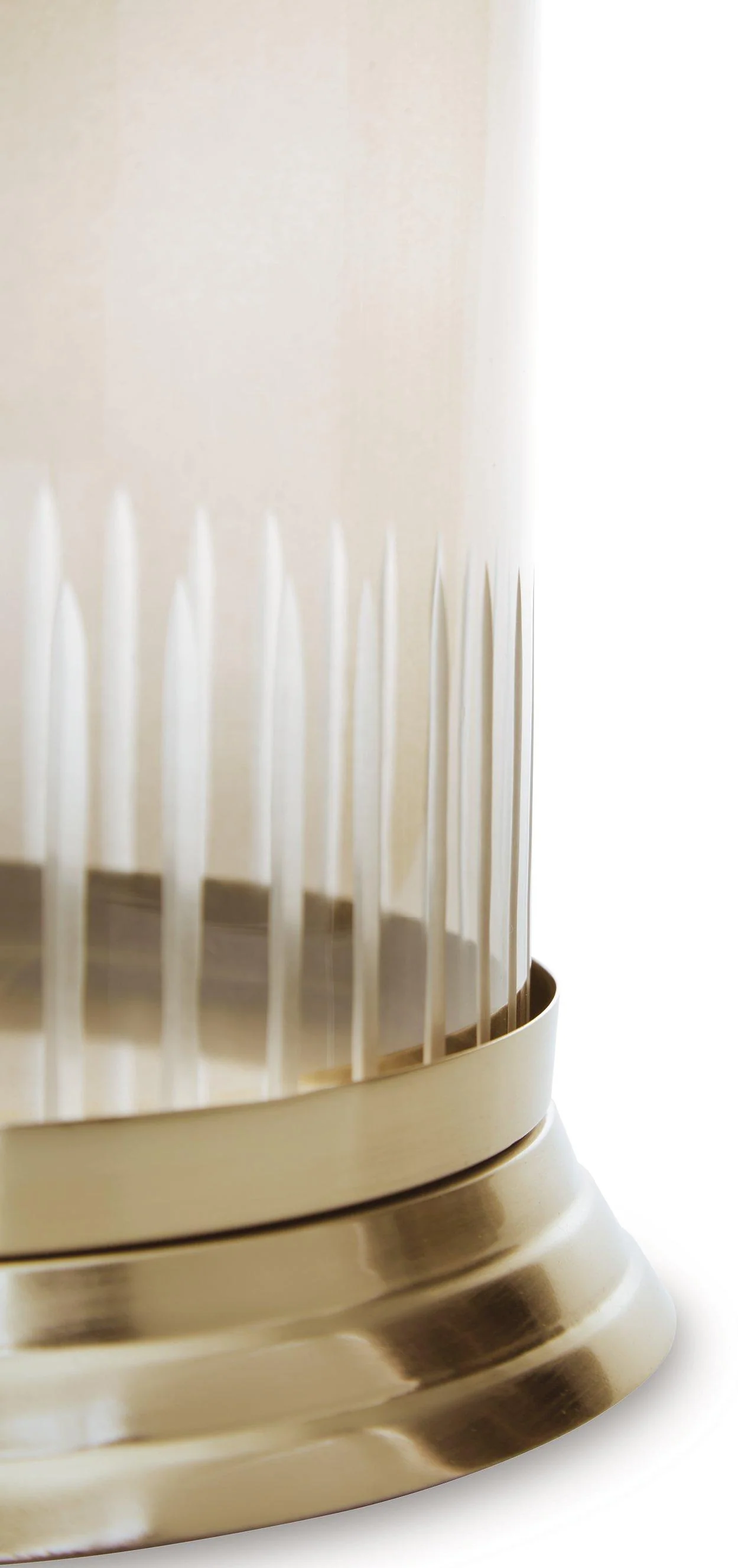 Aavinson Candle Holder - Image 6