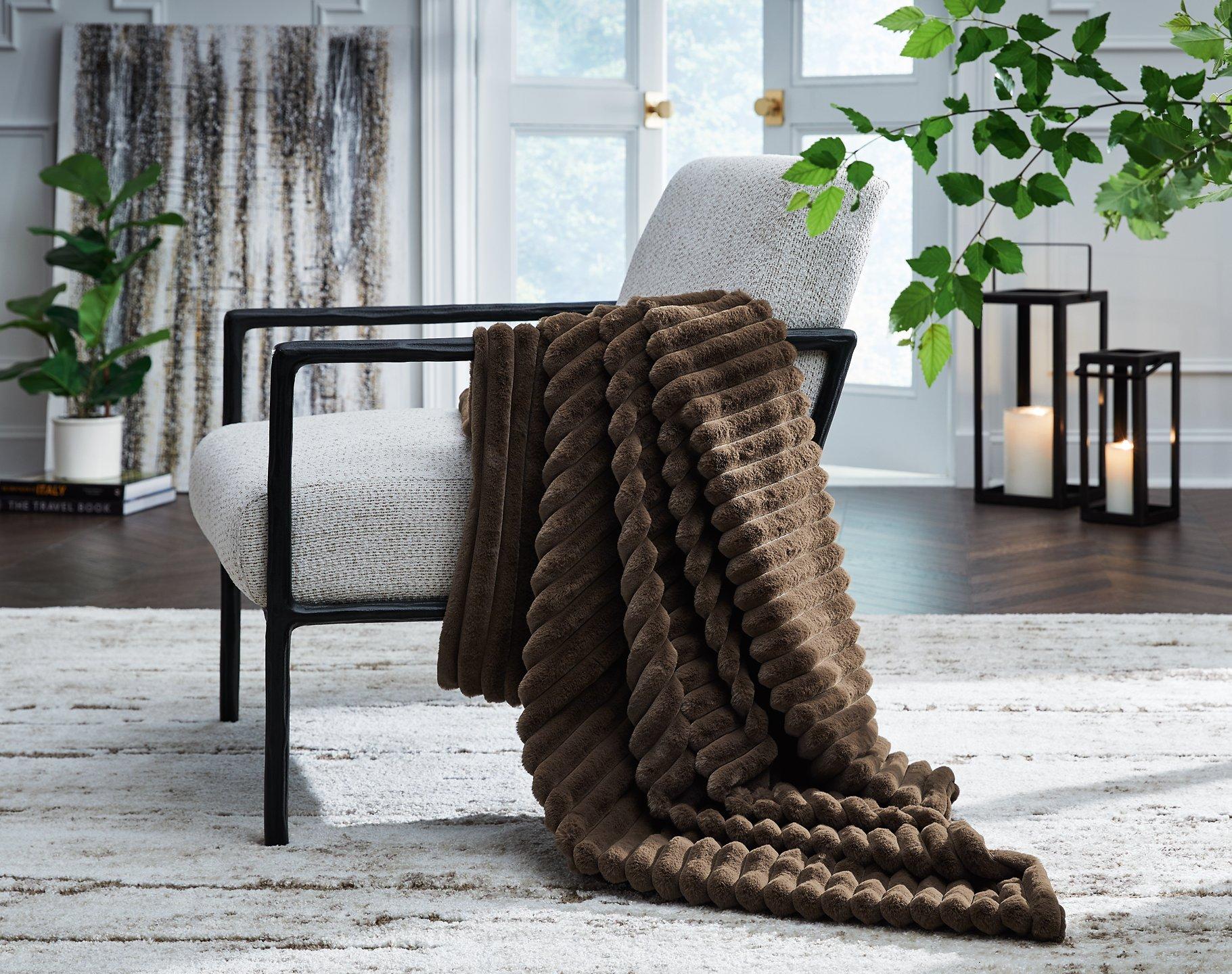 Alsonwell Throw - Image 2
