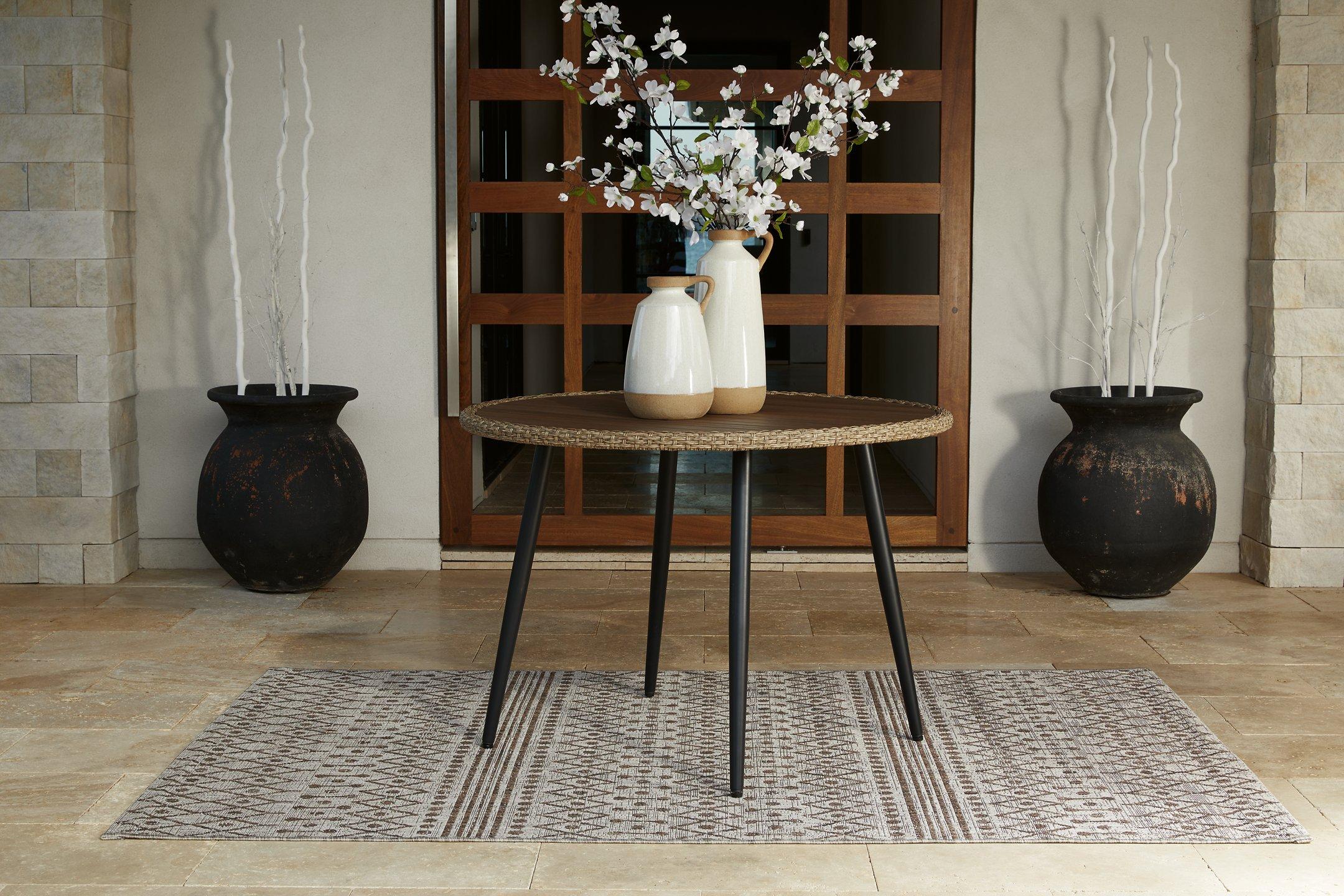 Amaris Outdoor Dining Set - Image 6