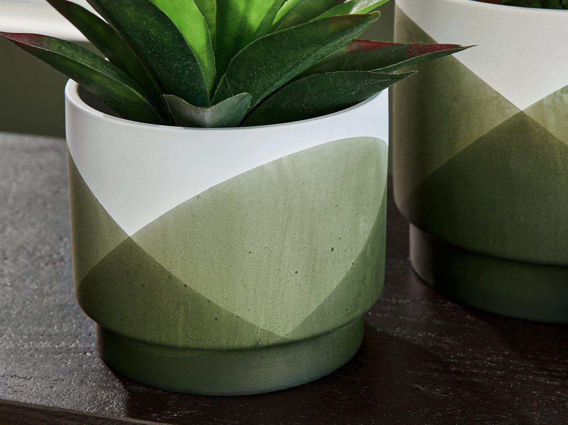 Ardenridge Planter (Set of 2) - Image 7
