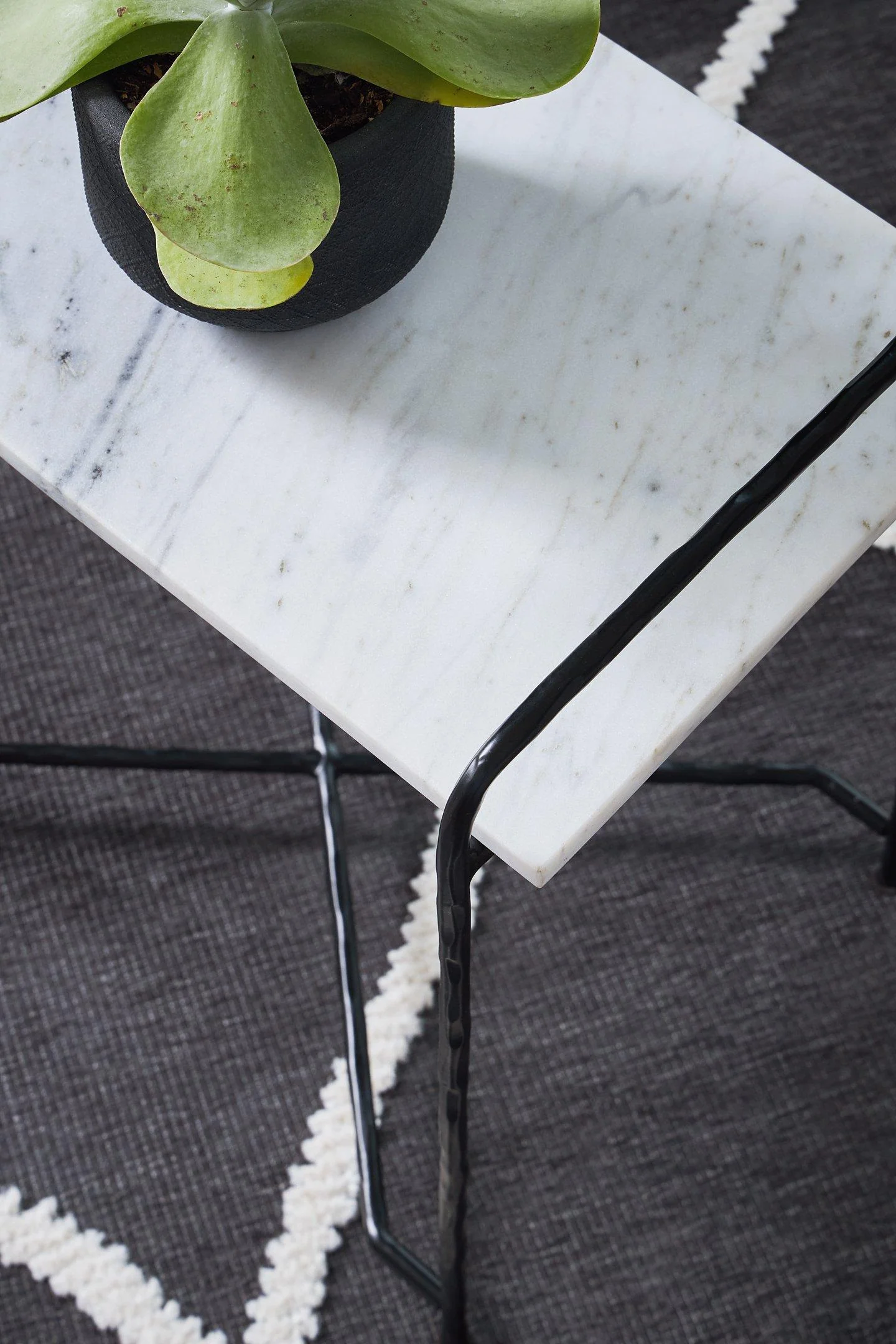 Ashber Accent Table - Image 7