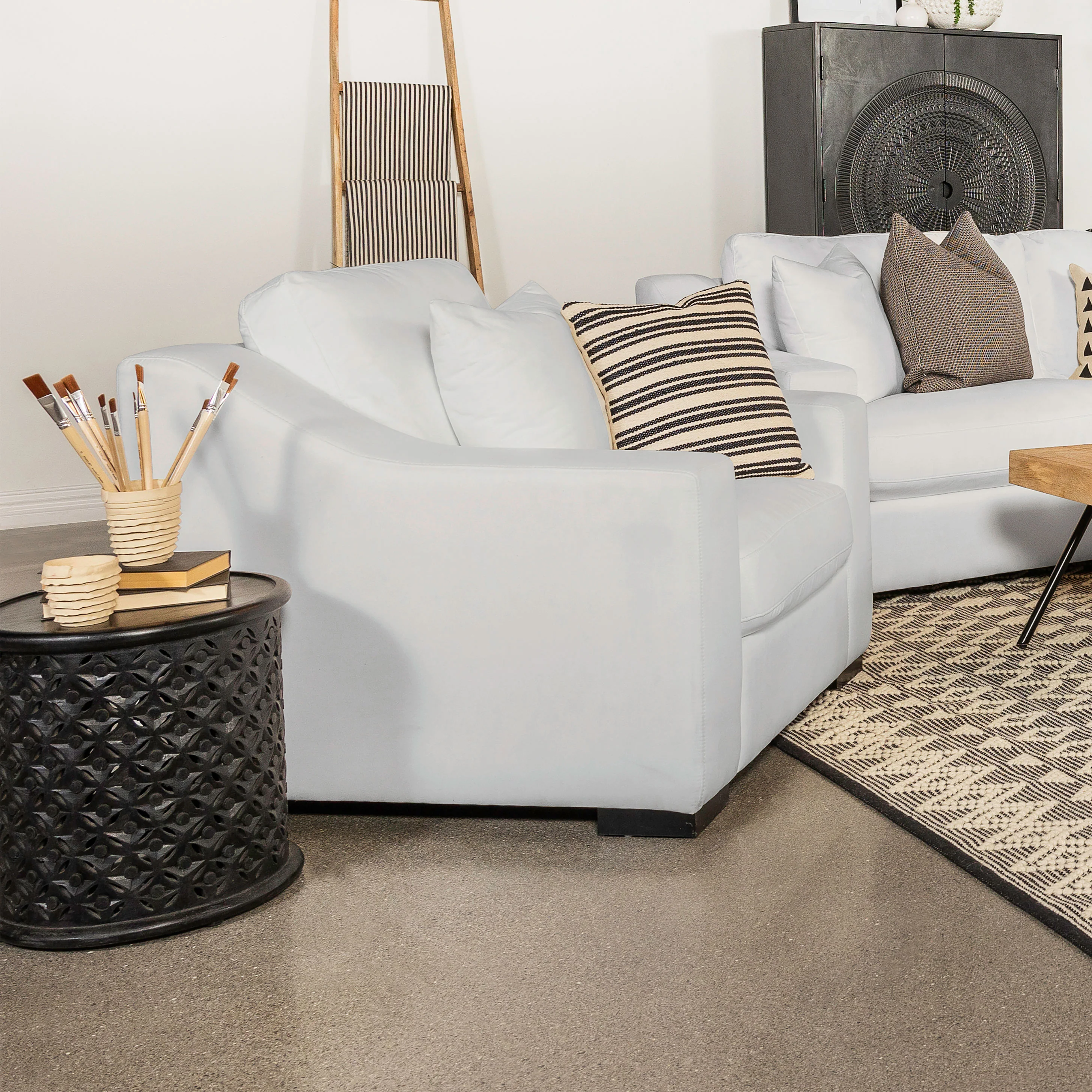 Ashlyn Accent Chair - Image 2