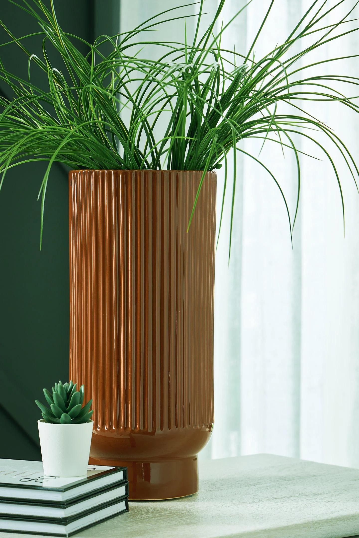 Avalyah Vase - Image 10