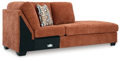 Aviemore Sectional with Chaise - Image 39