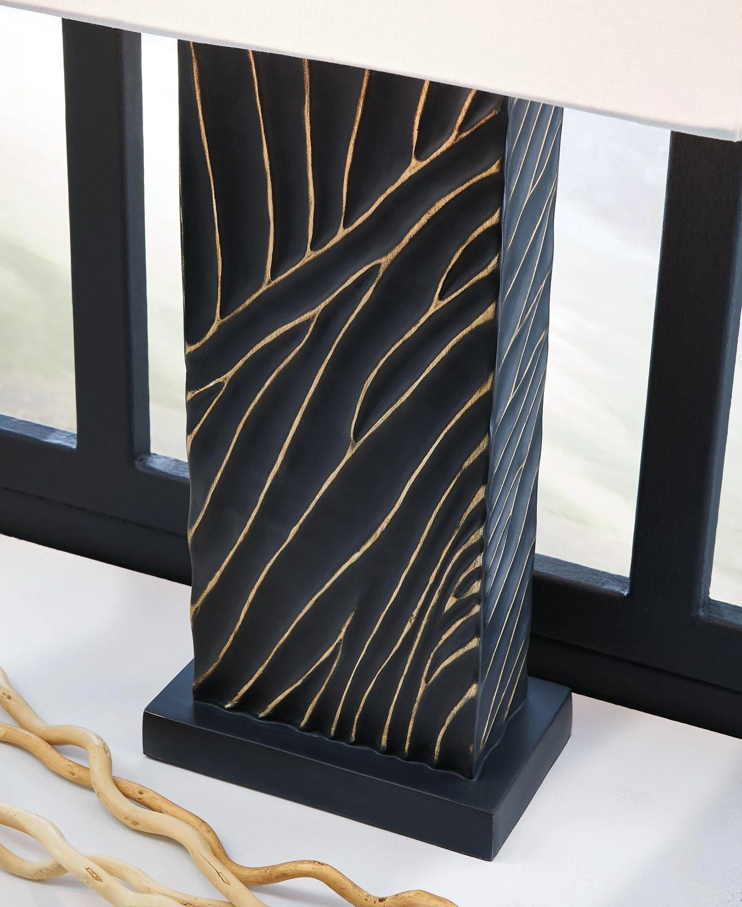 Bartlen Table Lamp - Image 4