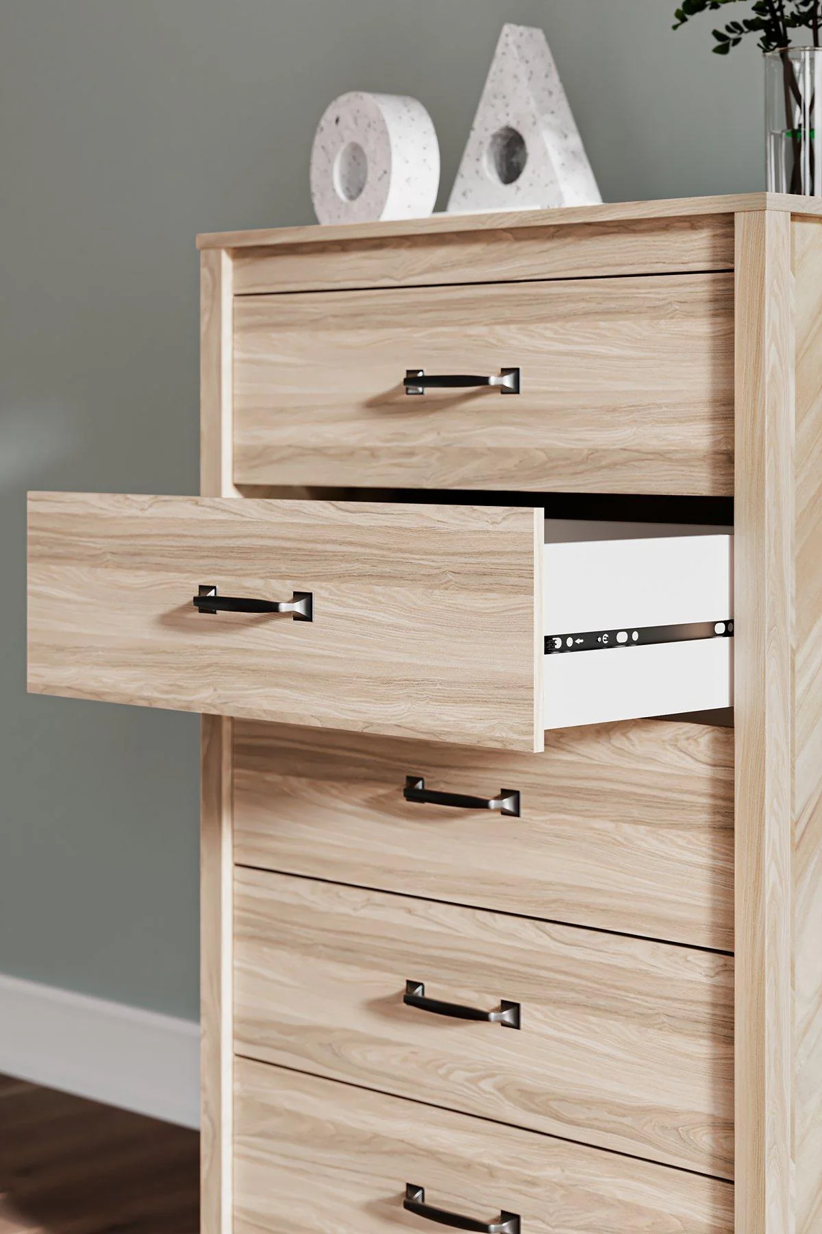 Battelle Chest of Drawers - Image 10