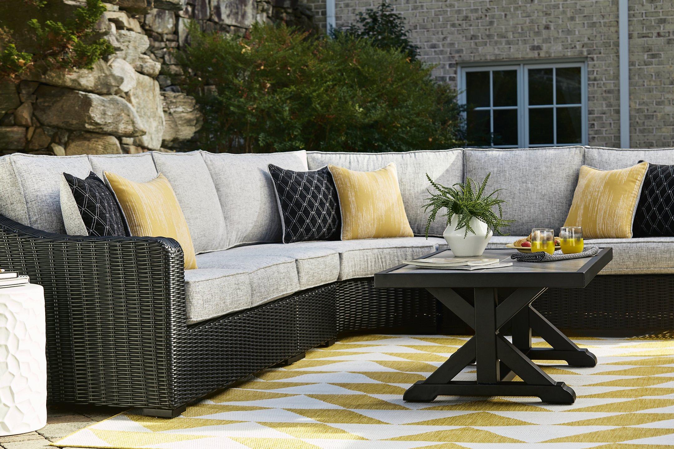 Beachcroft Outdoor Coffee Table - Image 15