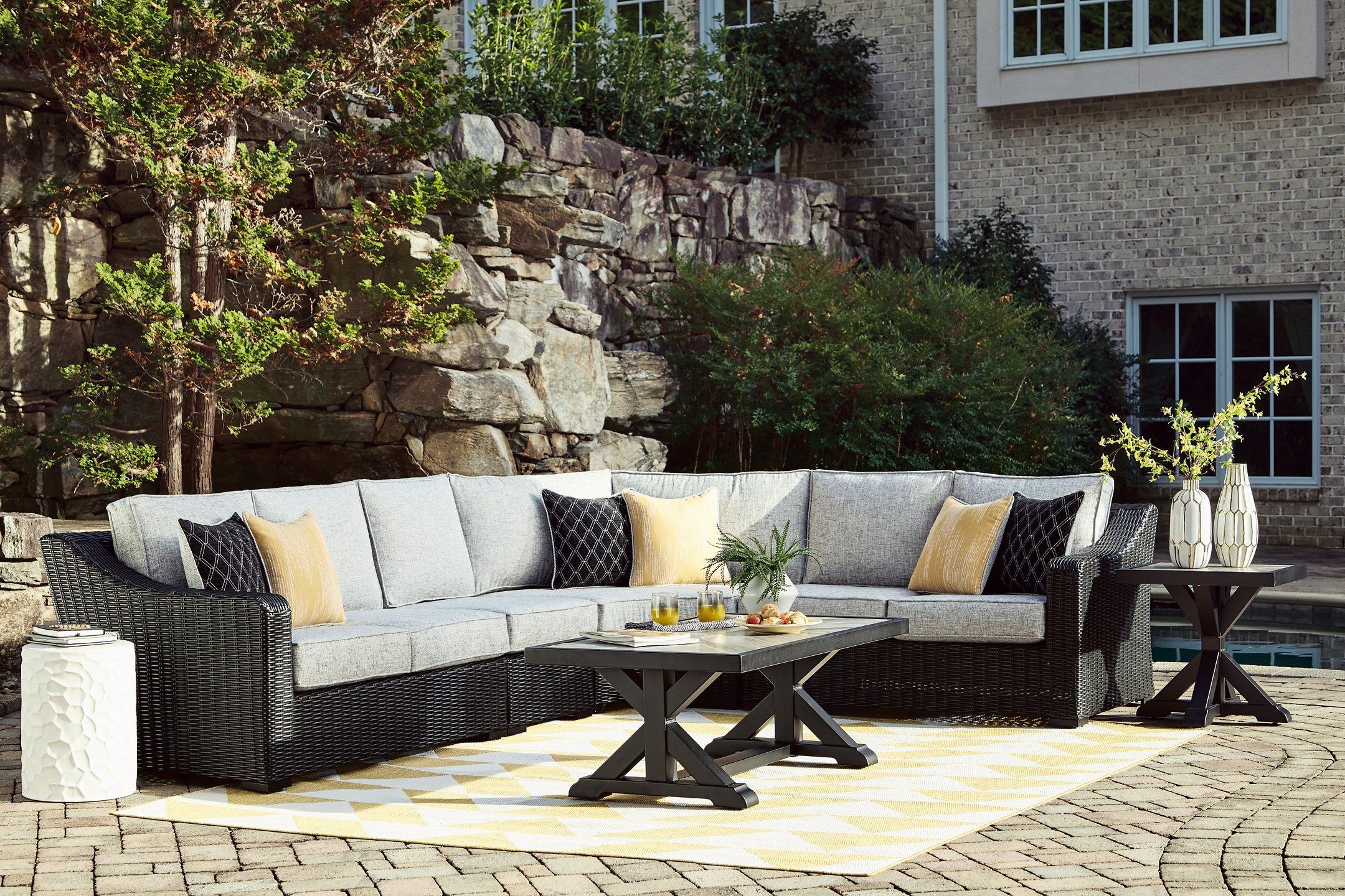 Beachcroft Outdoor End Table - Image 13