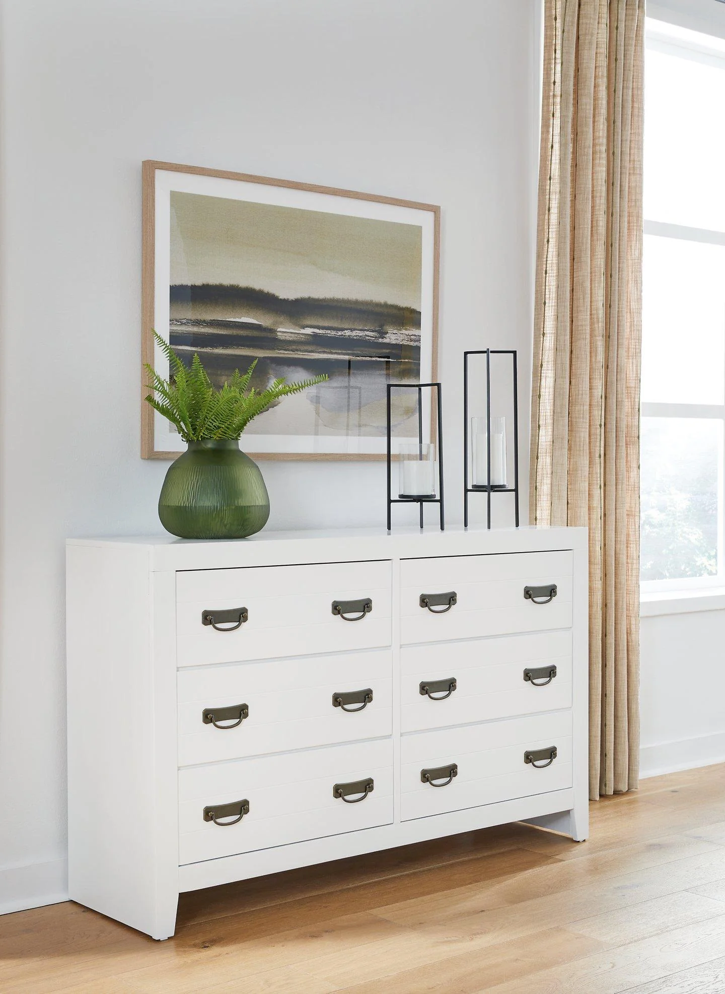 Binterglen Dresser - Image 2