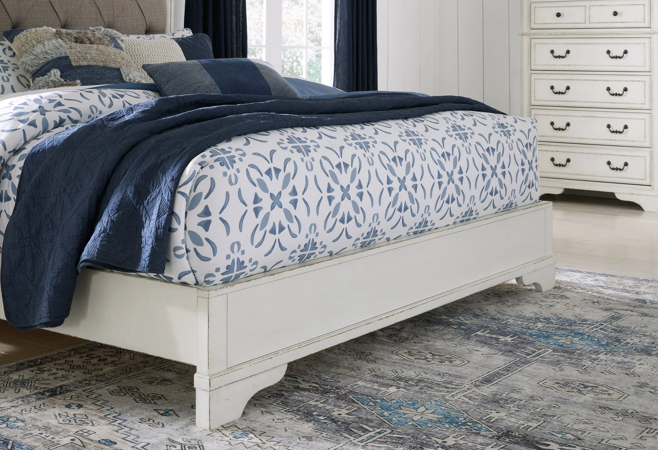 Blendon Queen Upholstered Bed - Image 6