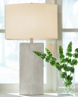 Bradard Lamp Set - Image 3