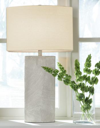 Bradard Table Lamp - Image 3