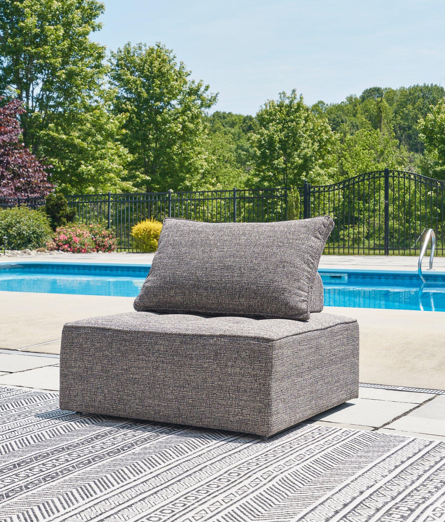 Bree Zee Outdoor Lounge Chair with Cushion - Image 2