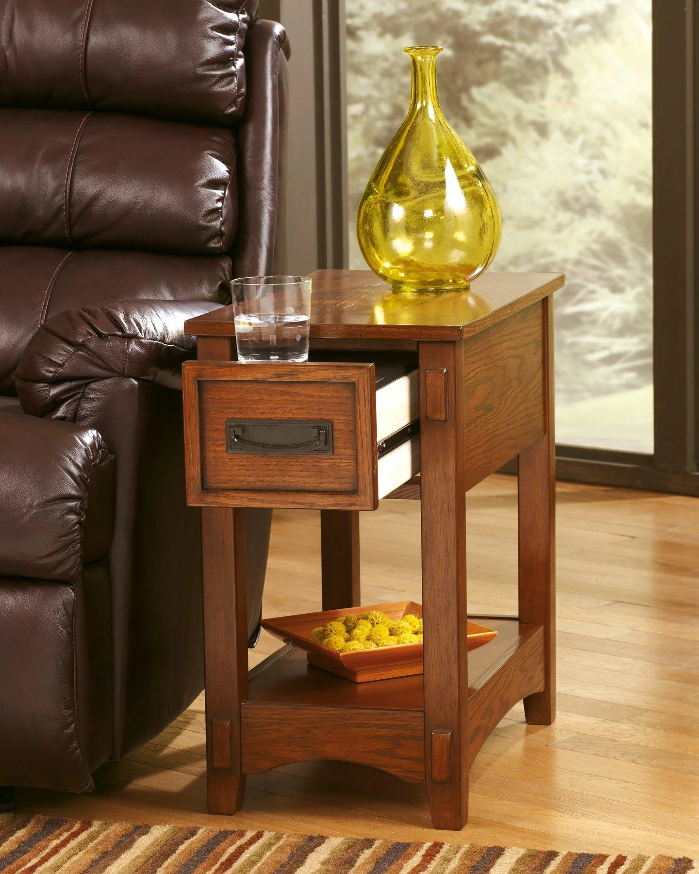 Breegin Chairside End Table - Image 11