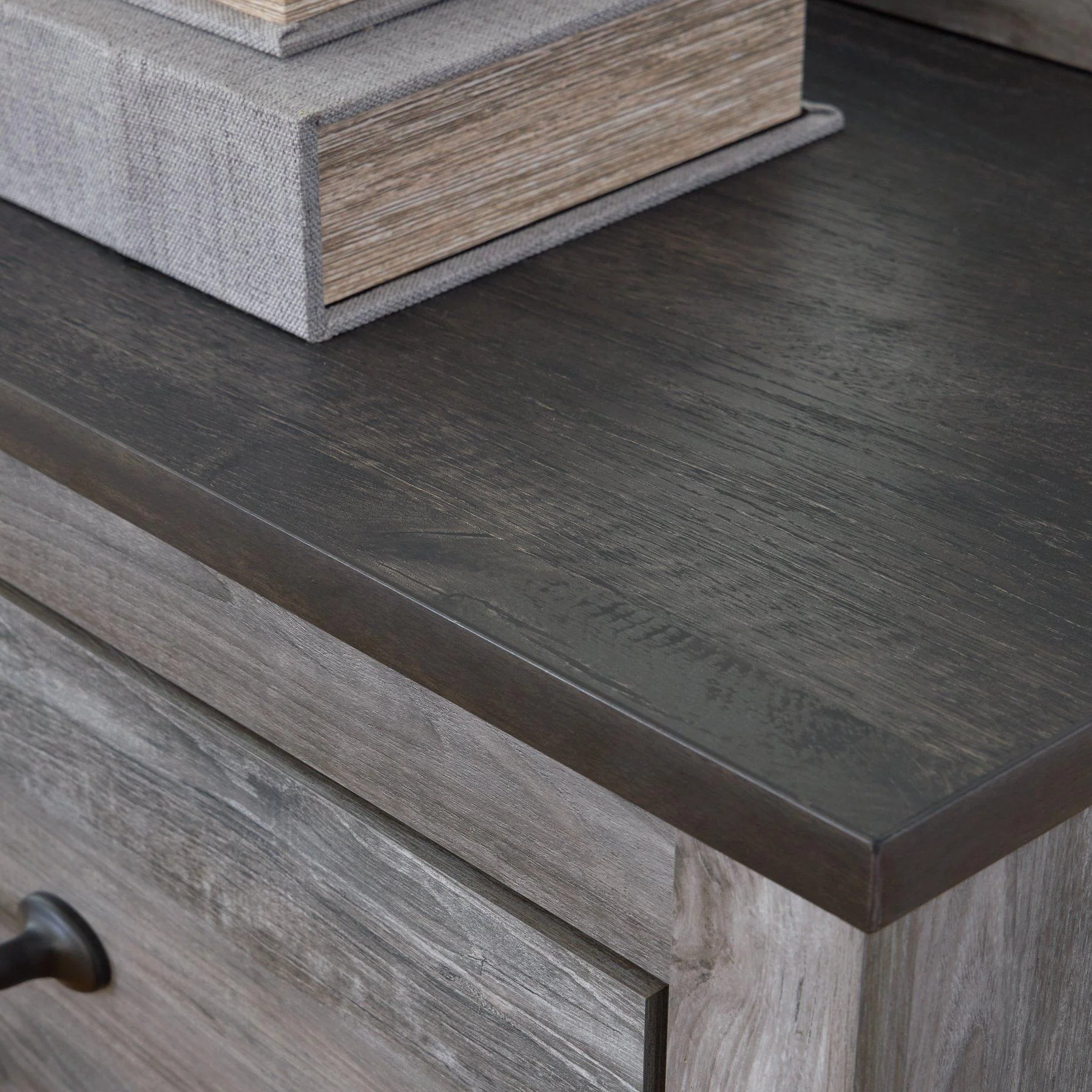 Bronyan Nightstand - Image 6
