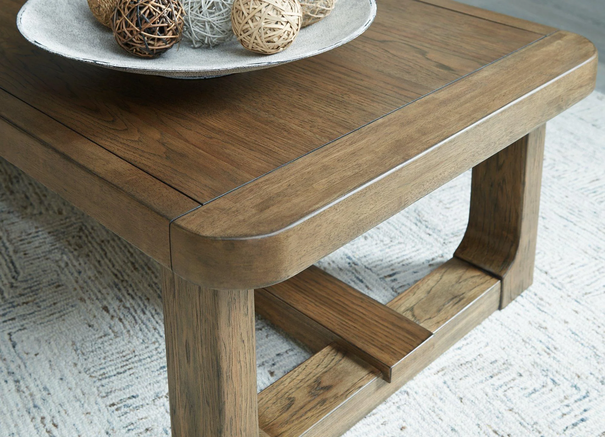 Cabalynn Coffee Table - Image 7