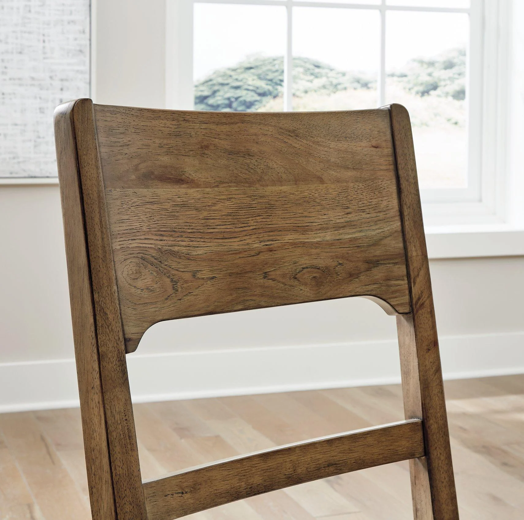 Cabalynn Dining Room Set - Image 6