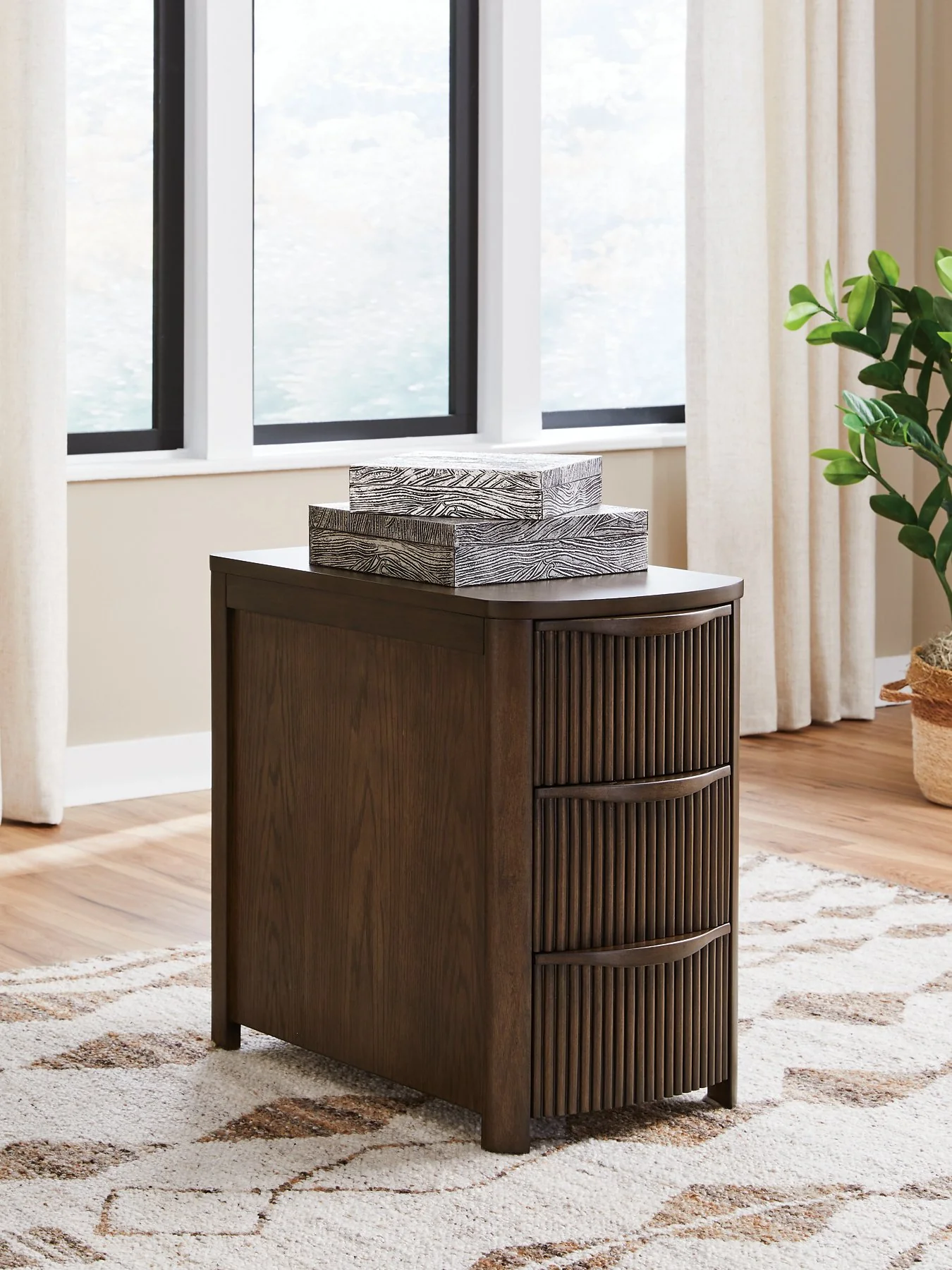 Camdill Chairside End Table - Image 20