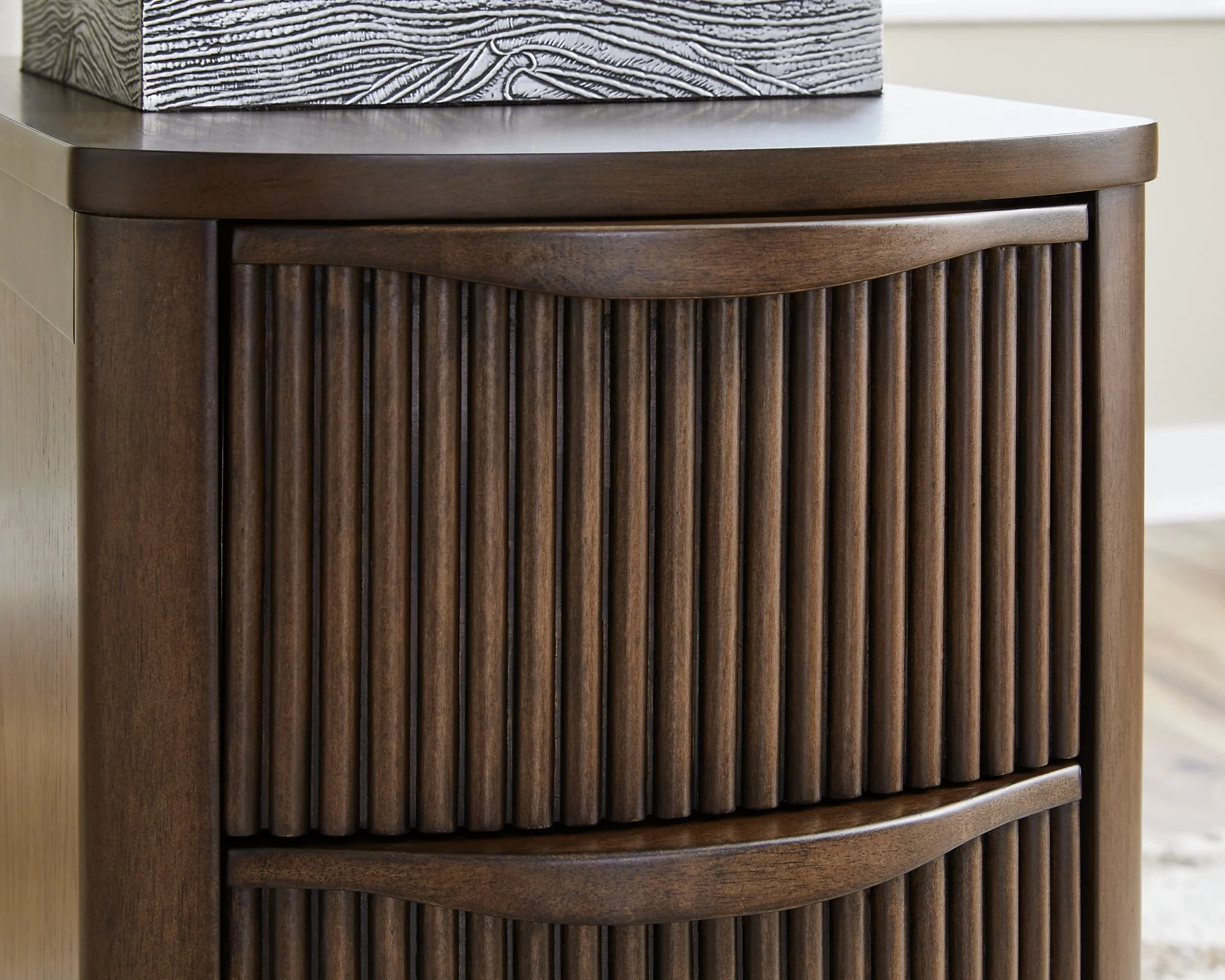 Camdill Chairside End Table - Image 25