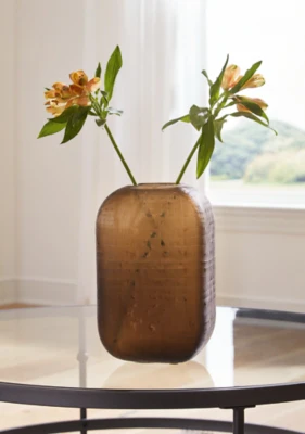 Capard Vase - Image 8