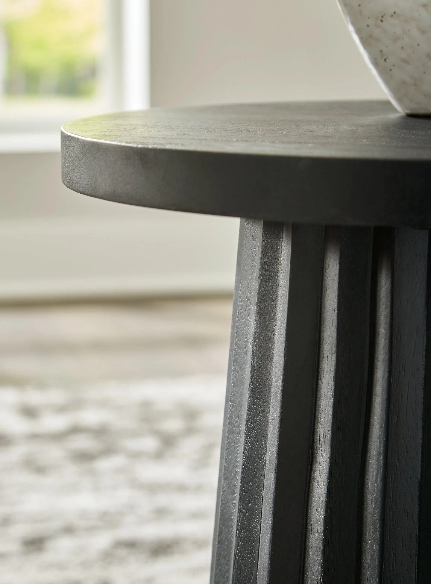 Ceilby Accent Table - Image 10