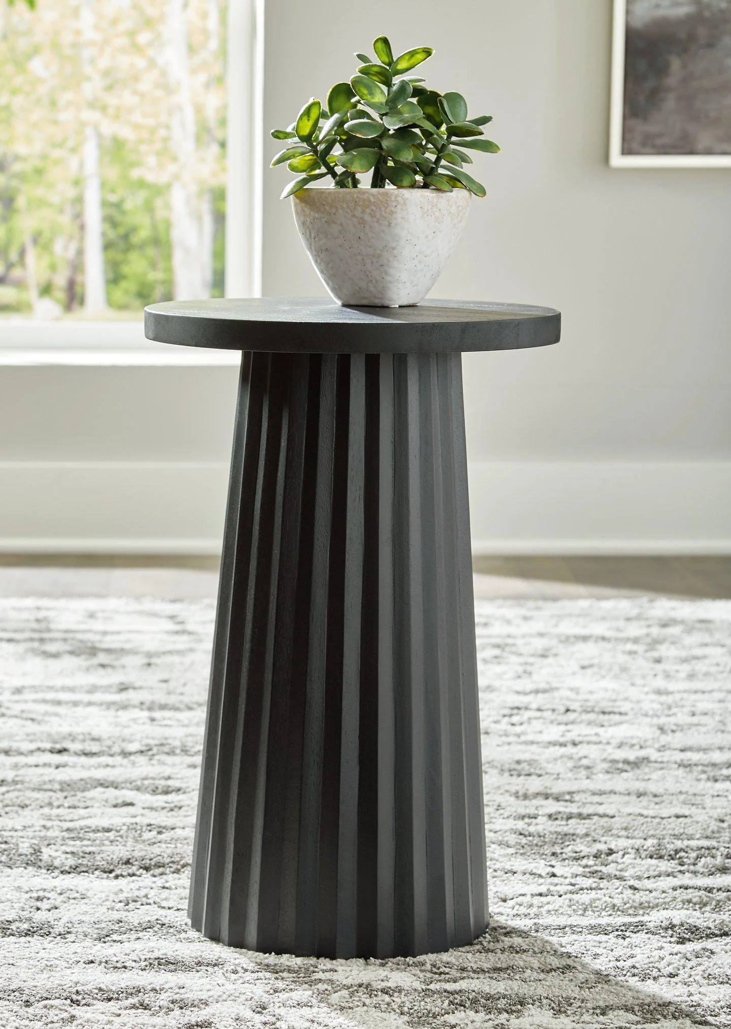 Ceilby Accent Table - Image 7