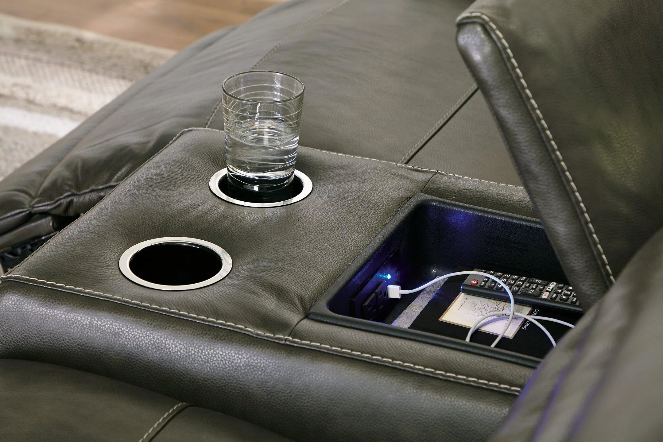 Center Line Power Reclining Sectional - Image 38