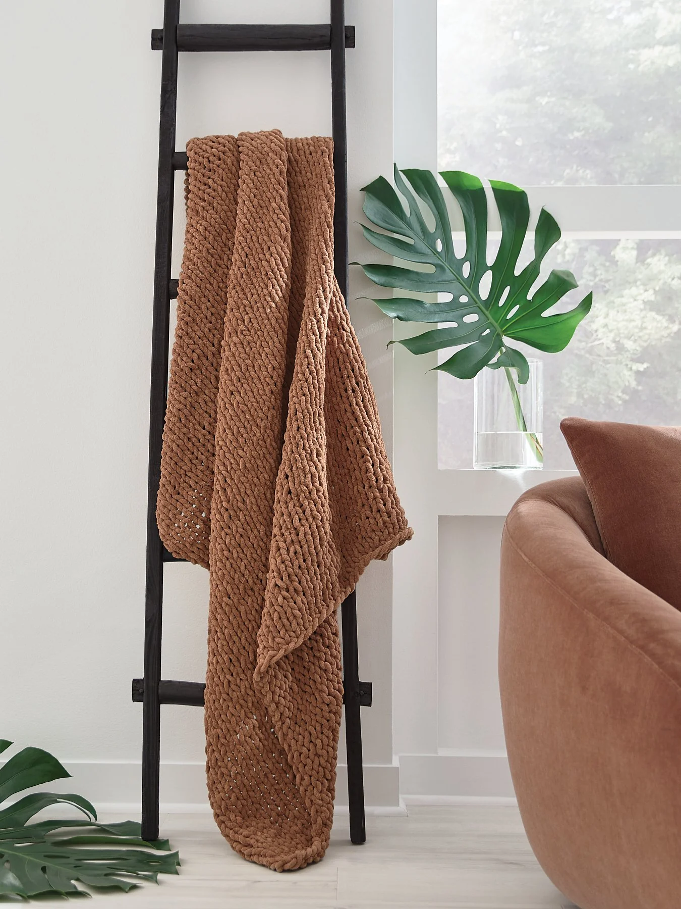 Chaddon Throw - Image 10