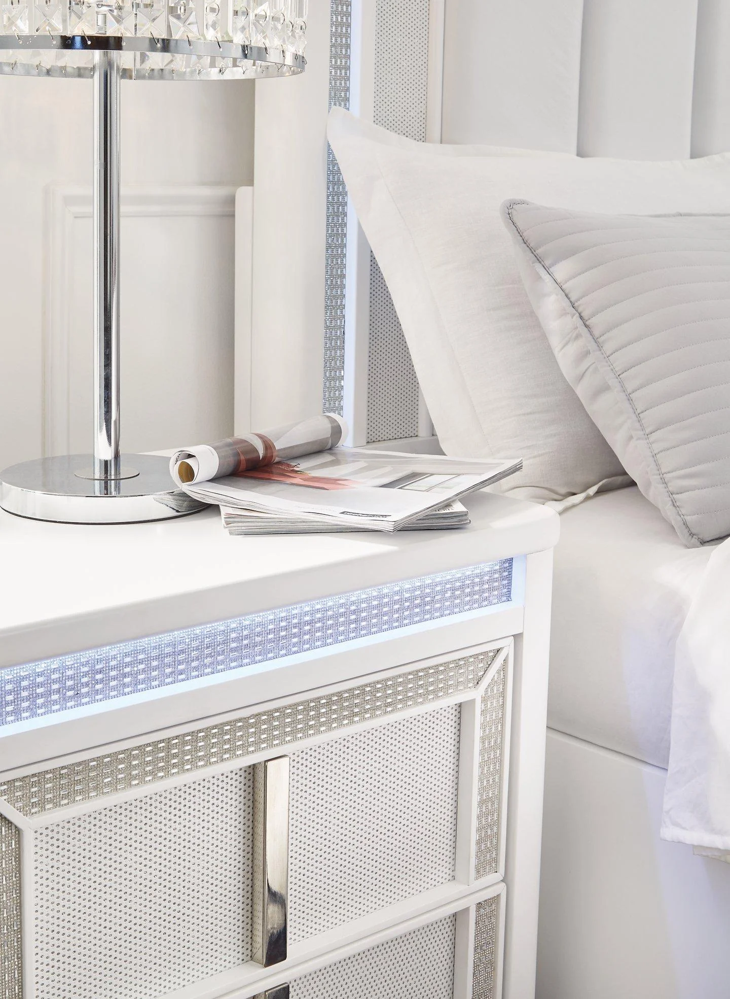 Chalanna Nightstand - Image 6