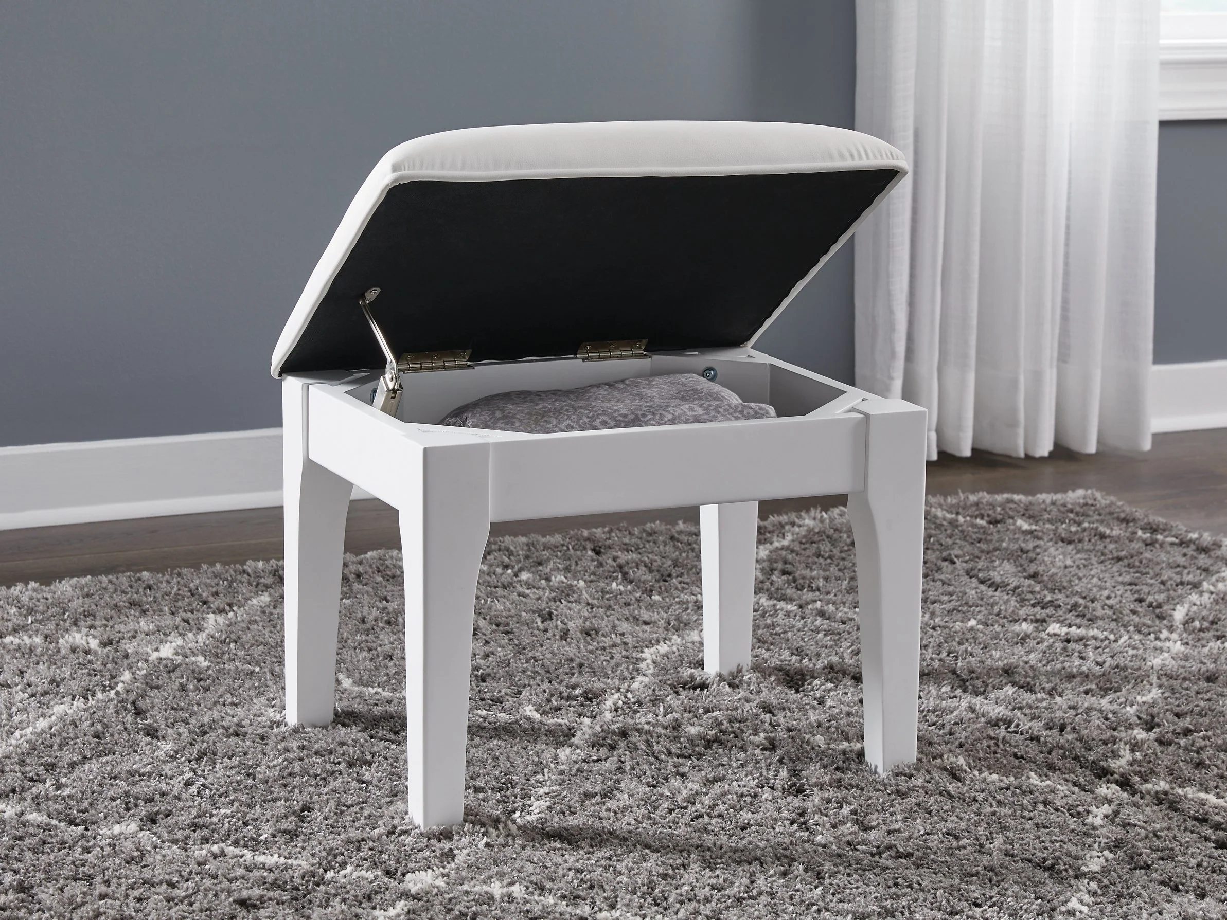 Chalanna Vanity Stool - Image 6