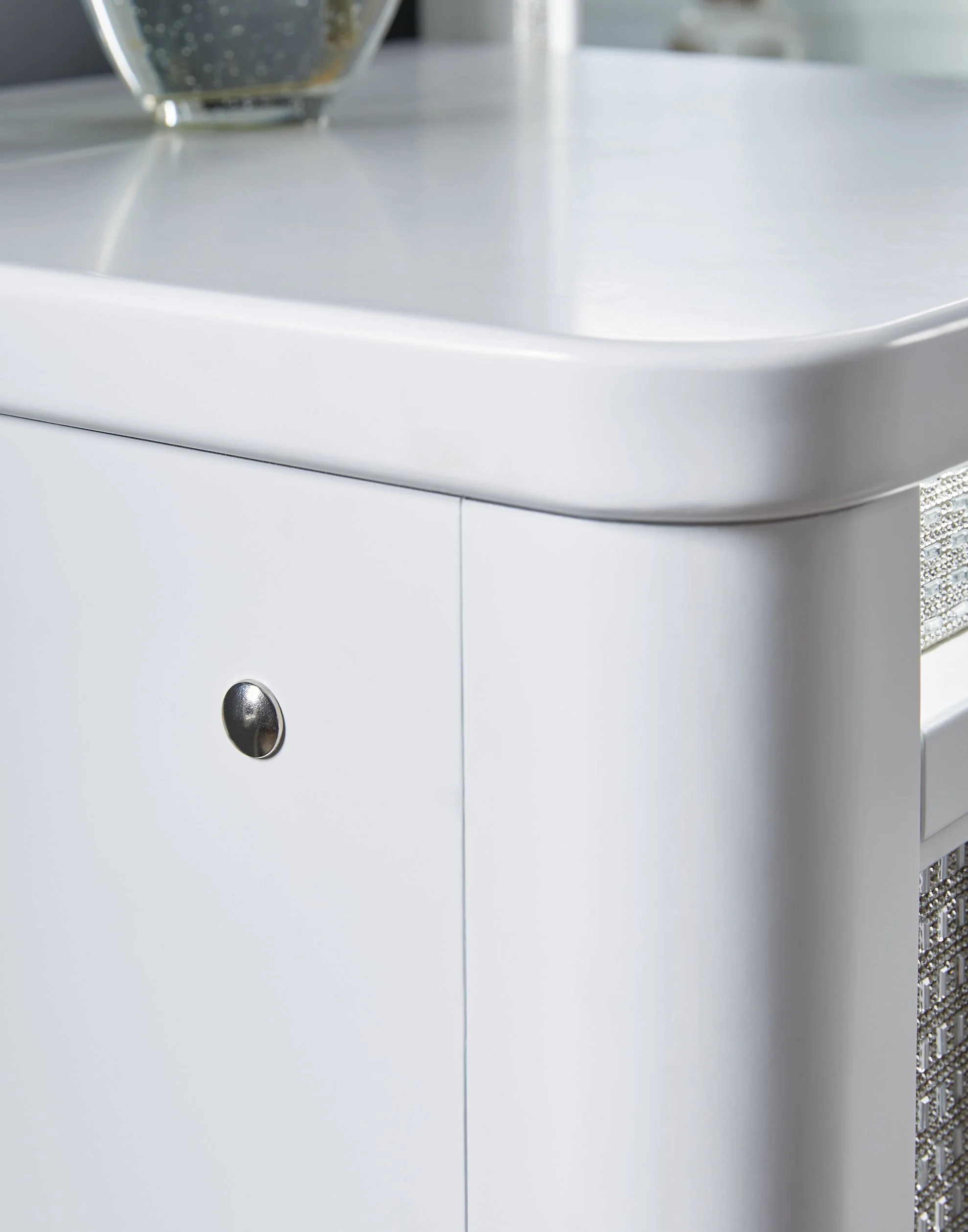 Chalanna Vanity with Mirror - Image 10