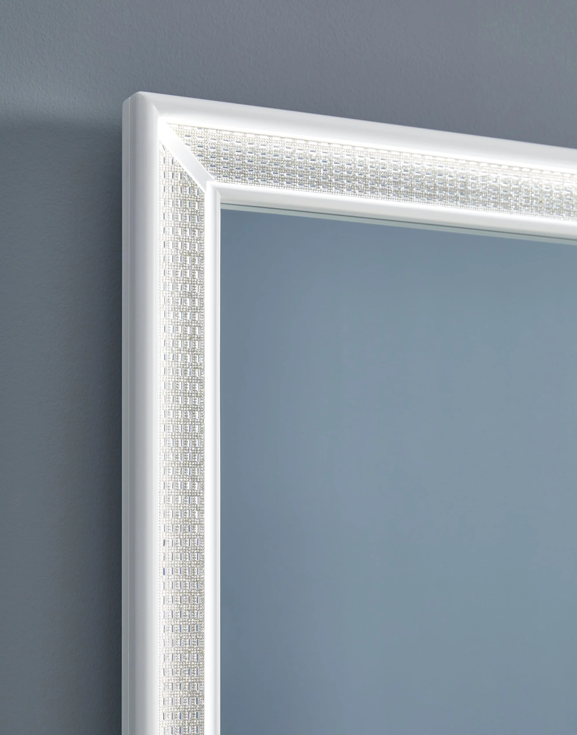 Chalanna Vanity with Mirror - Image 6