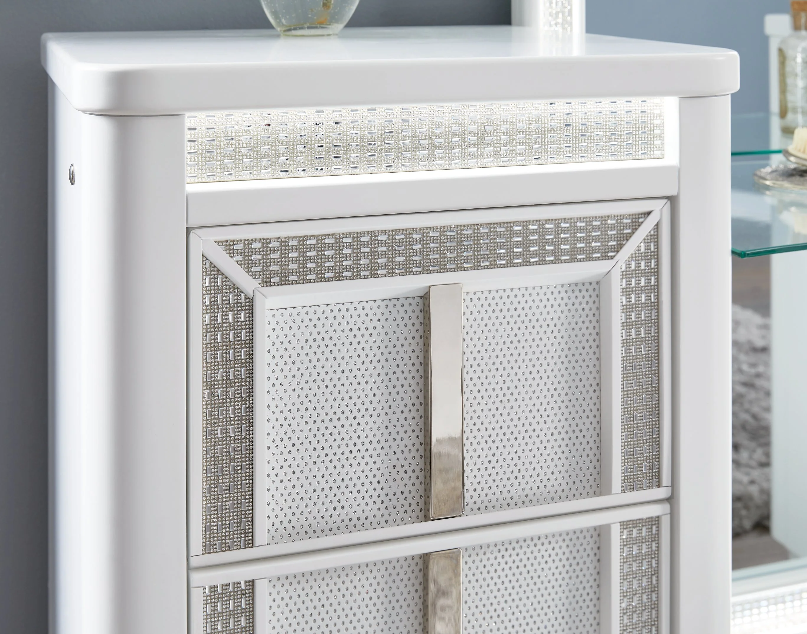 Chalanna Vanity with Mirror - Image 8