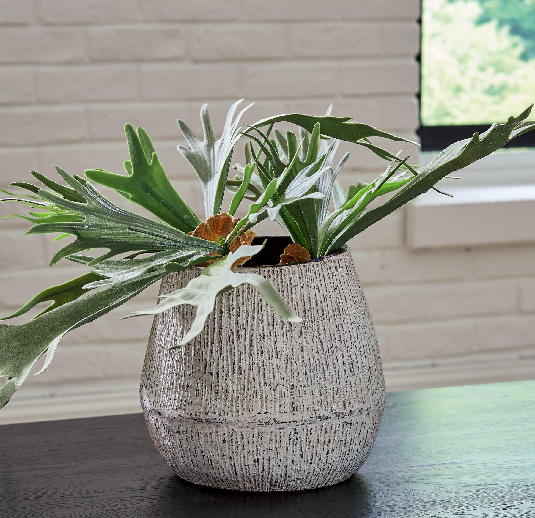 Claymount Vase - Image 7