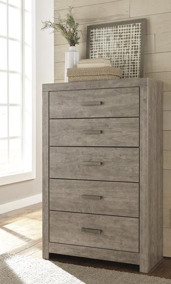 Culverbach Chest of Drawers - Image 3