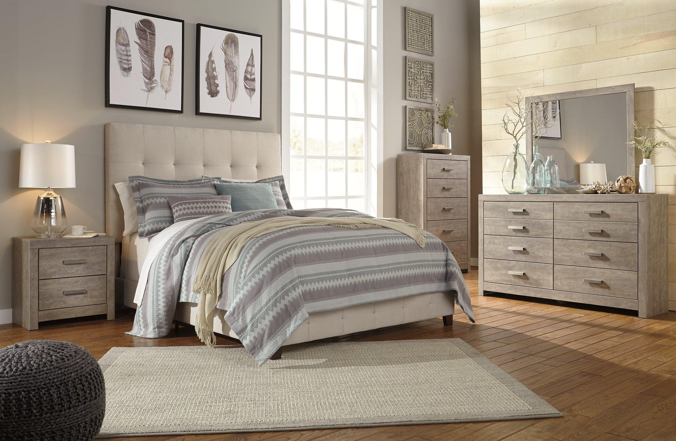 Culverbach Chest of Drawers - Image 4
