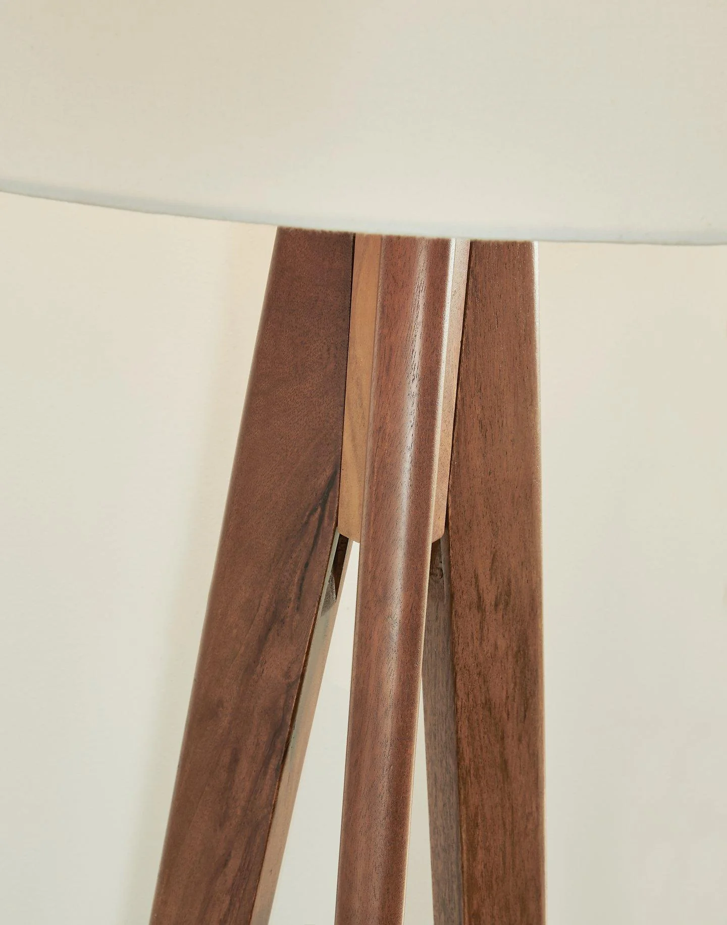 Dallson Floor Lamp - Image 5