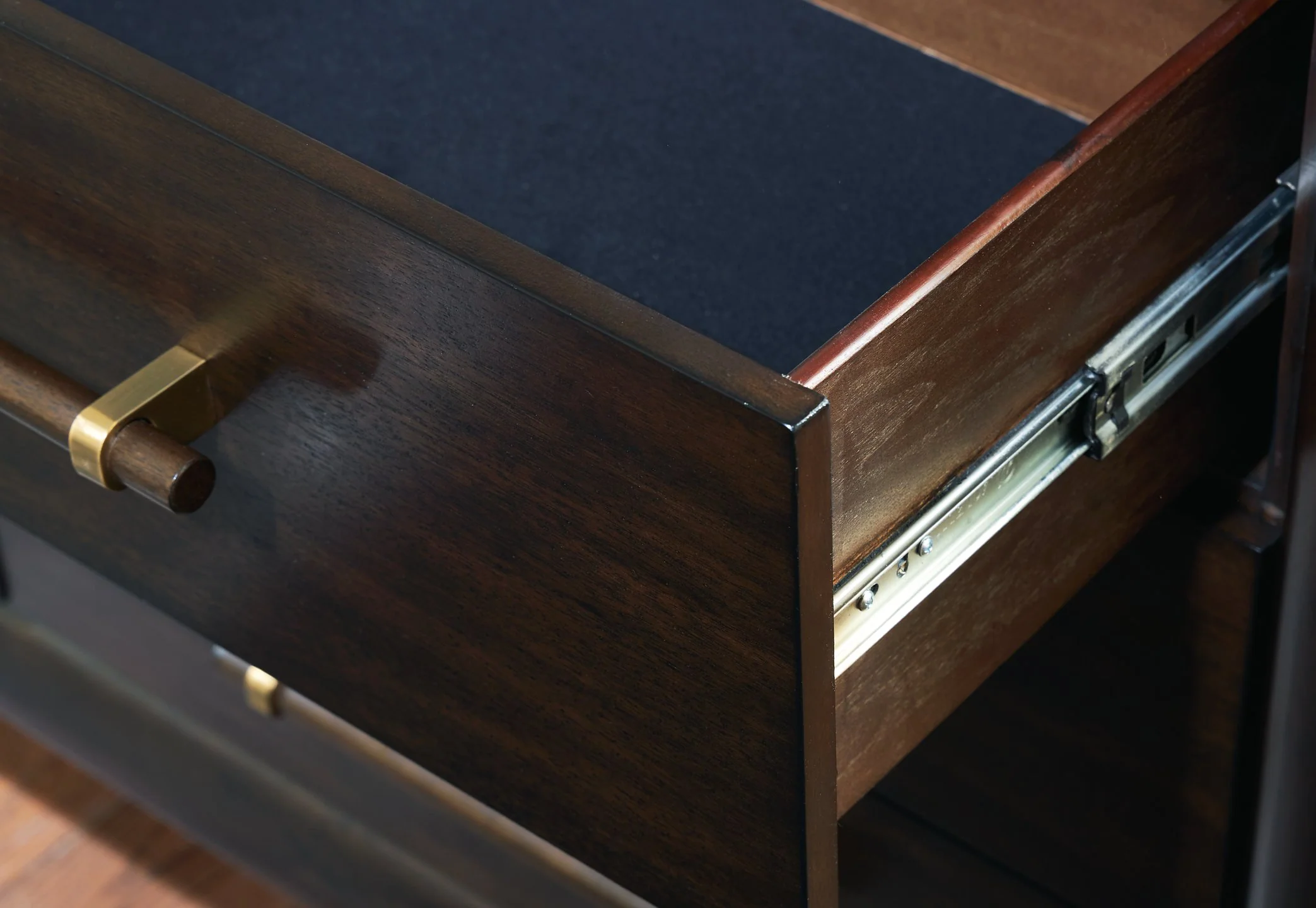 Dantenton Dresser - Image 5