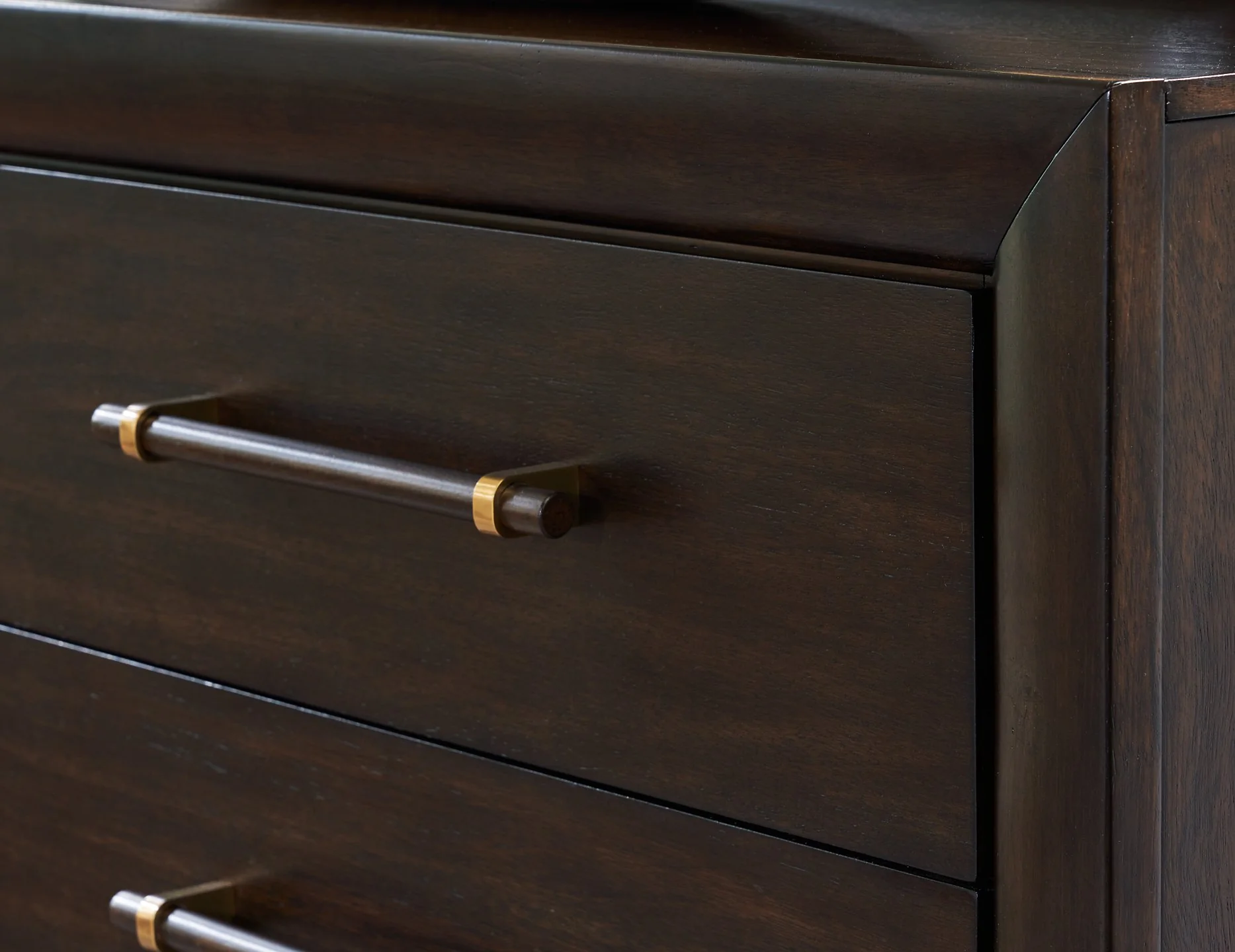 Dantenton Dresser and Mirror - Image 4