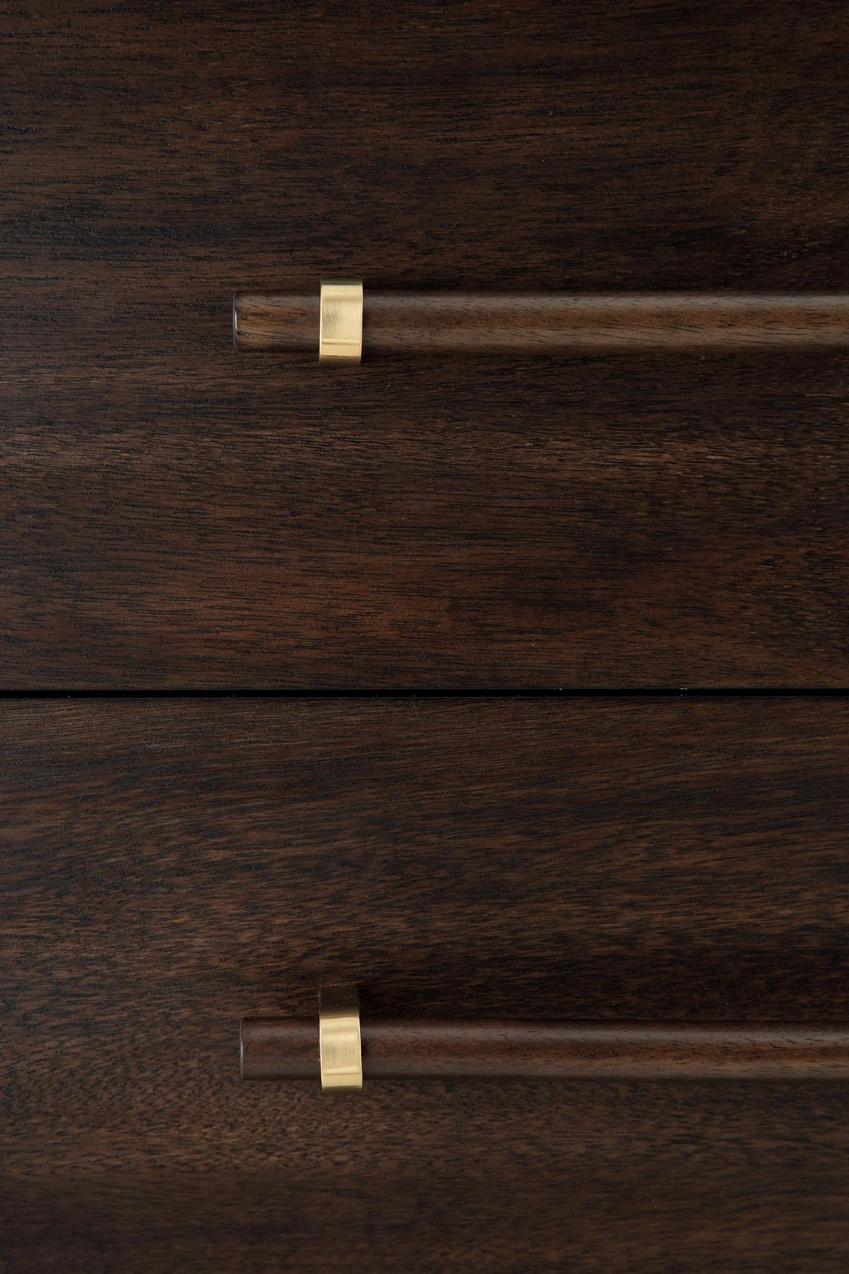 Dantenton Dresser and Mirror - Image 6