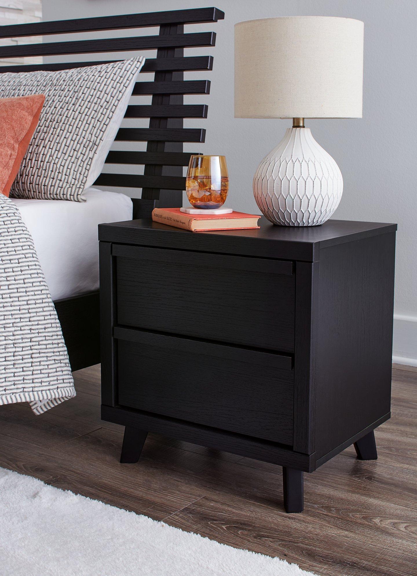 Danziar Nightstand - Image 2