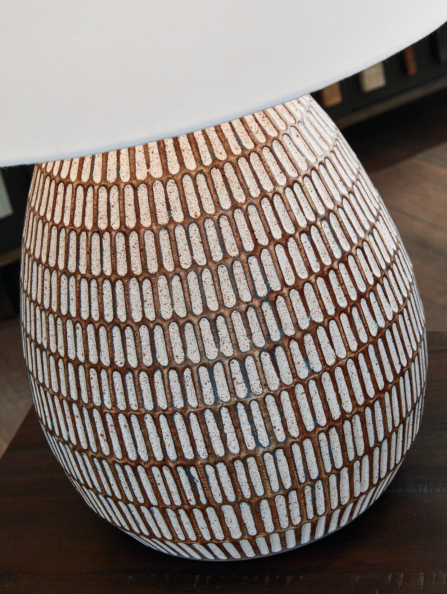 Darrich Table Lamp - Image 4