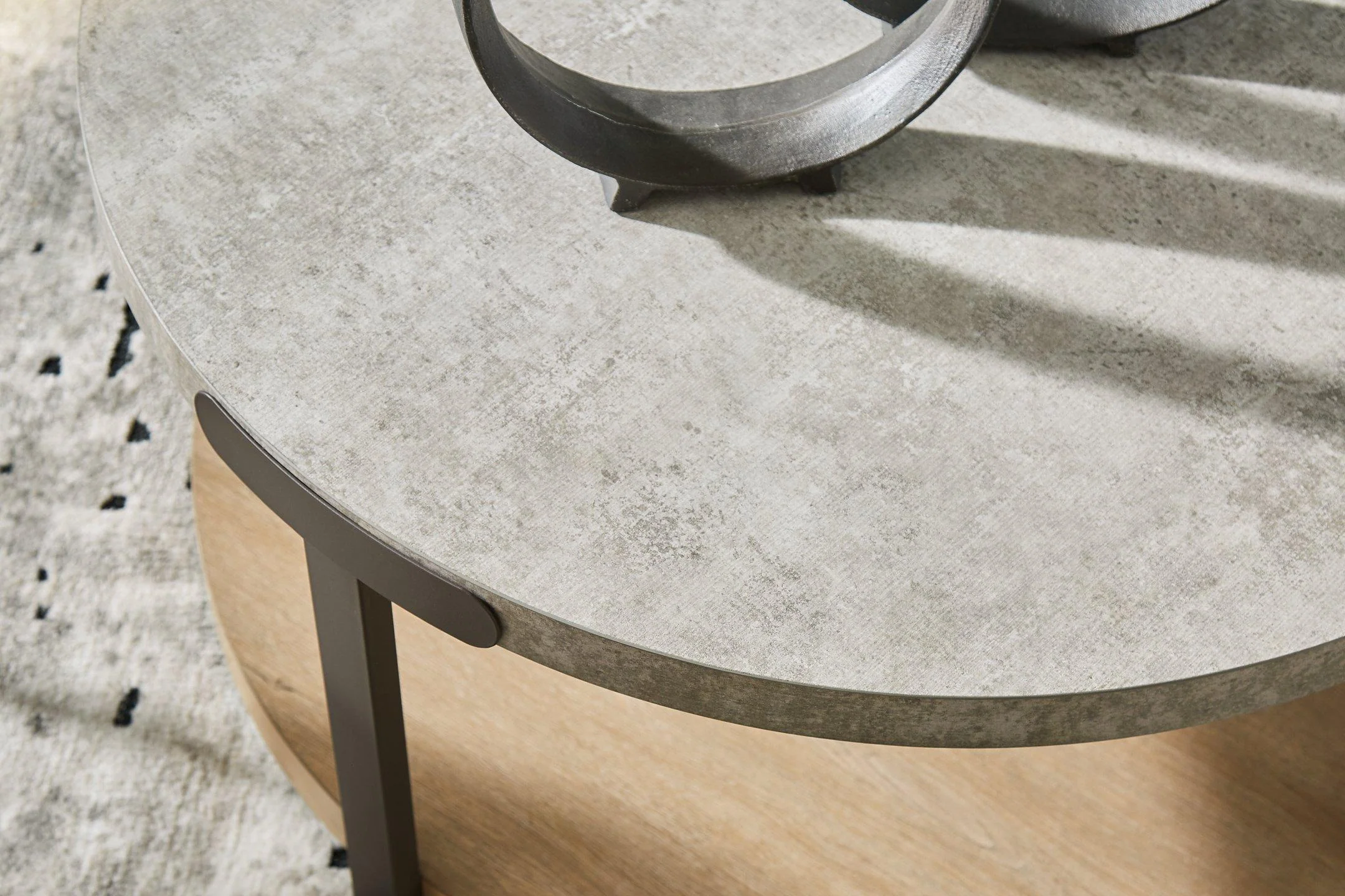 Darthurst Table (Set of 3) - Image 4