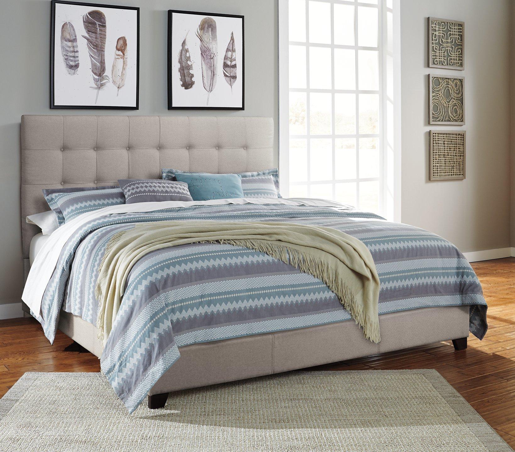 Dolante Upholstered Bed - Image 7