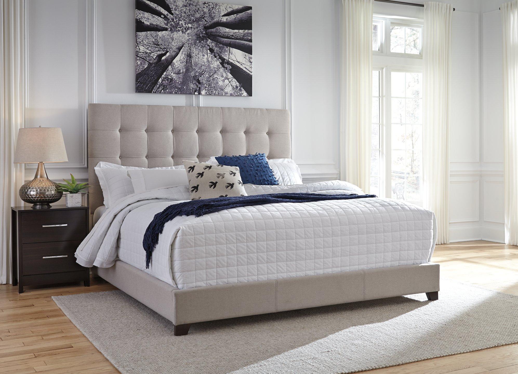 Dolante Upholstered Bed - Image 9