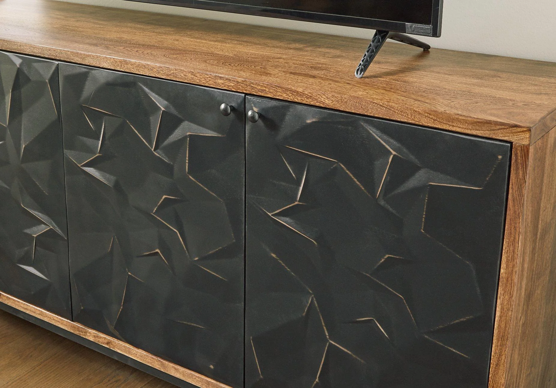 Dorannby Accent Cabinet - Image 8